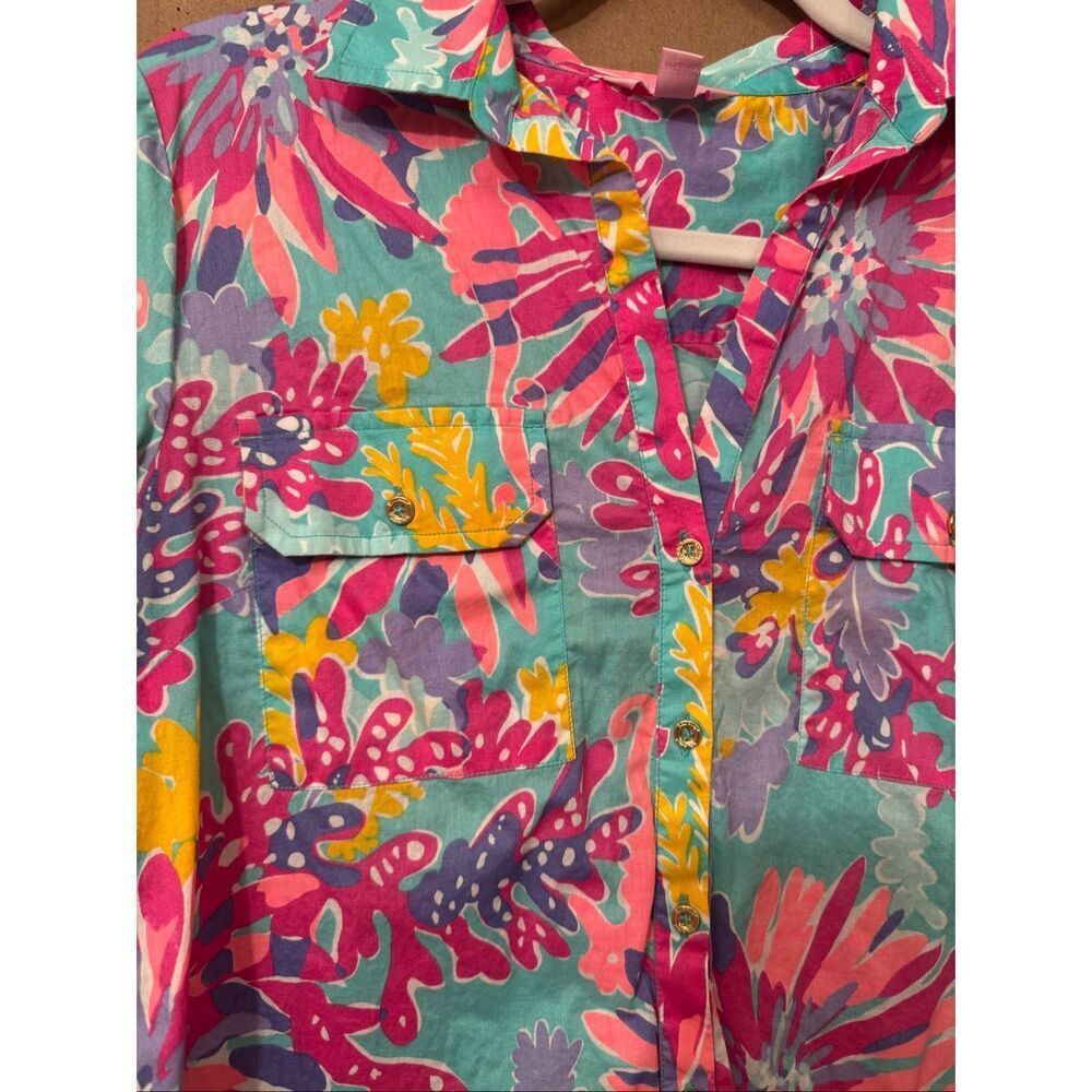 Lilly Pulitzer Captiva Tunic in the "Trippin and Sippin" multicolor floral print - Picture 2 of 8